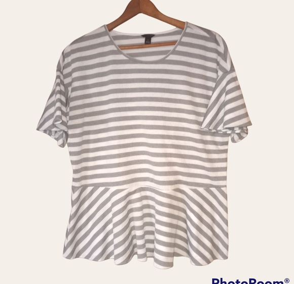 Ann Taylor Tops - Women's Ann Taylor Short Sleeve Striped Blouse Gray & White Size Medium
